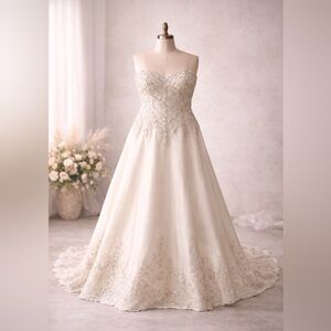 Elegant Strapless Wedding Dress